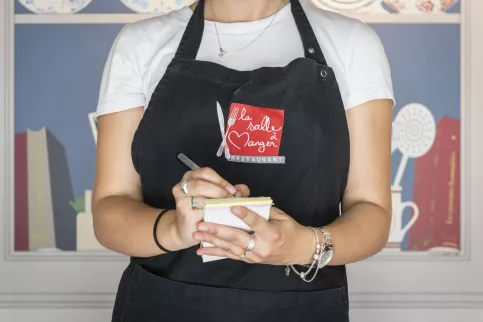 Restaurant-école La salle à manger à Lyon Fourvière - prise de la commande