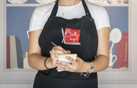Restaurant-école La salle à manger à Lyon Fourvière - prise de la commande